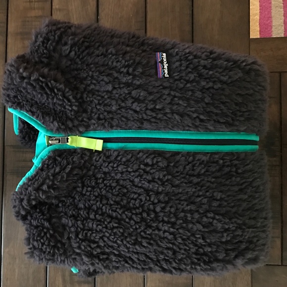 EUC Patagonia M hooded jacket - Picture 4 of 4